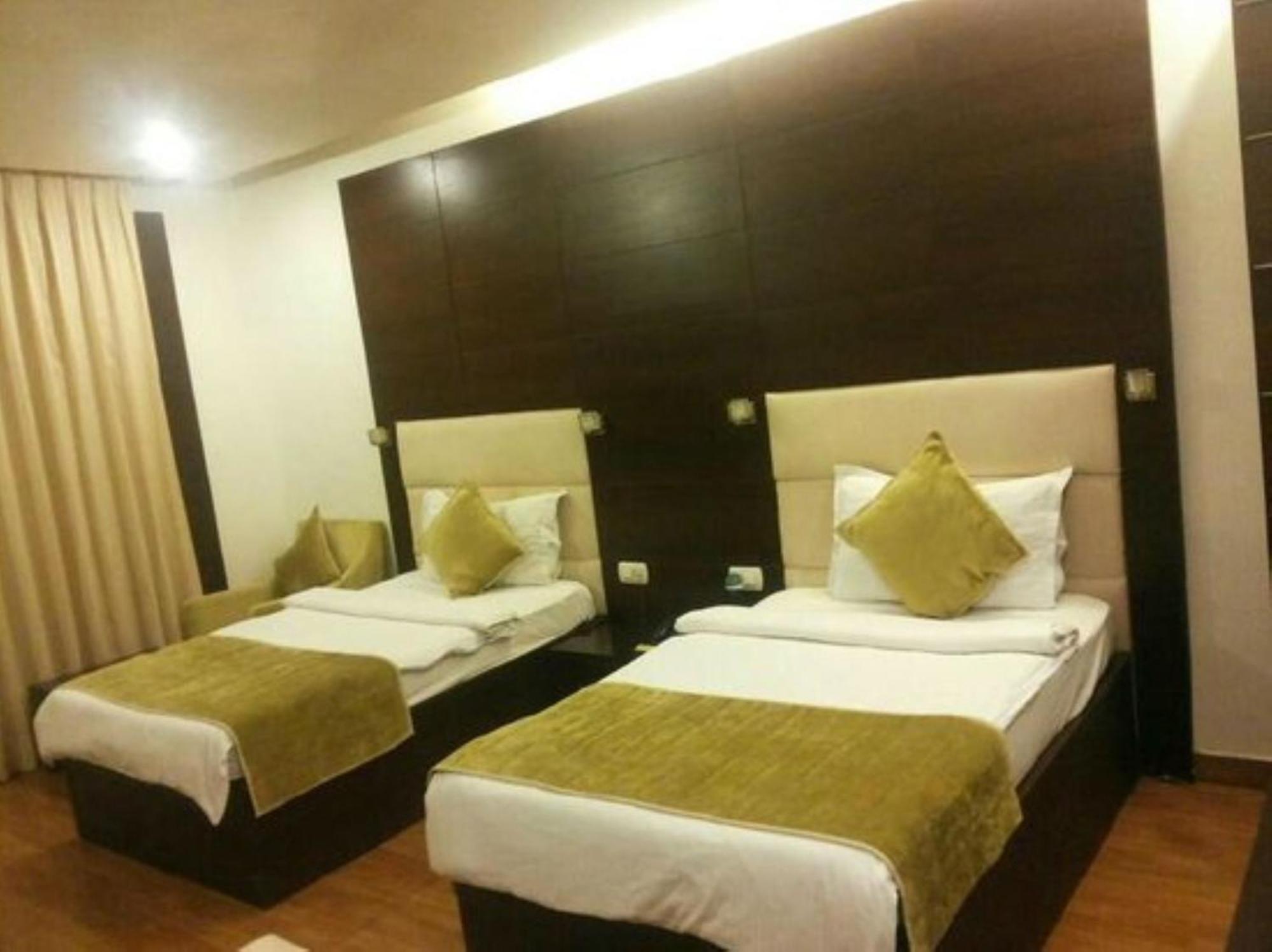 Jet Fox By Aero View Hotel, Delhi Airport New Delhi Exterior photo